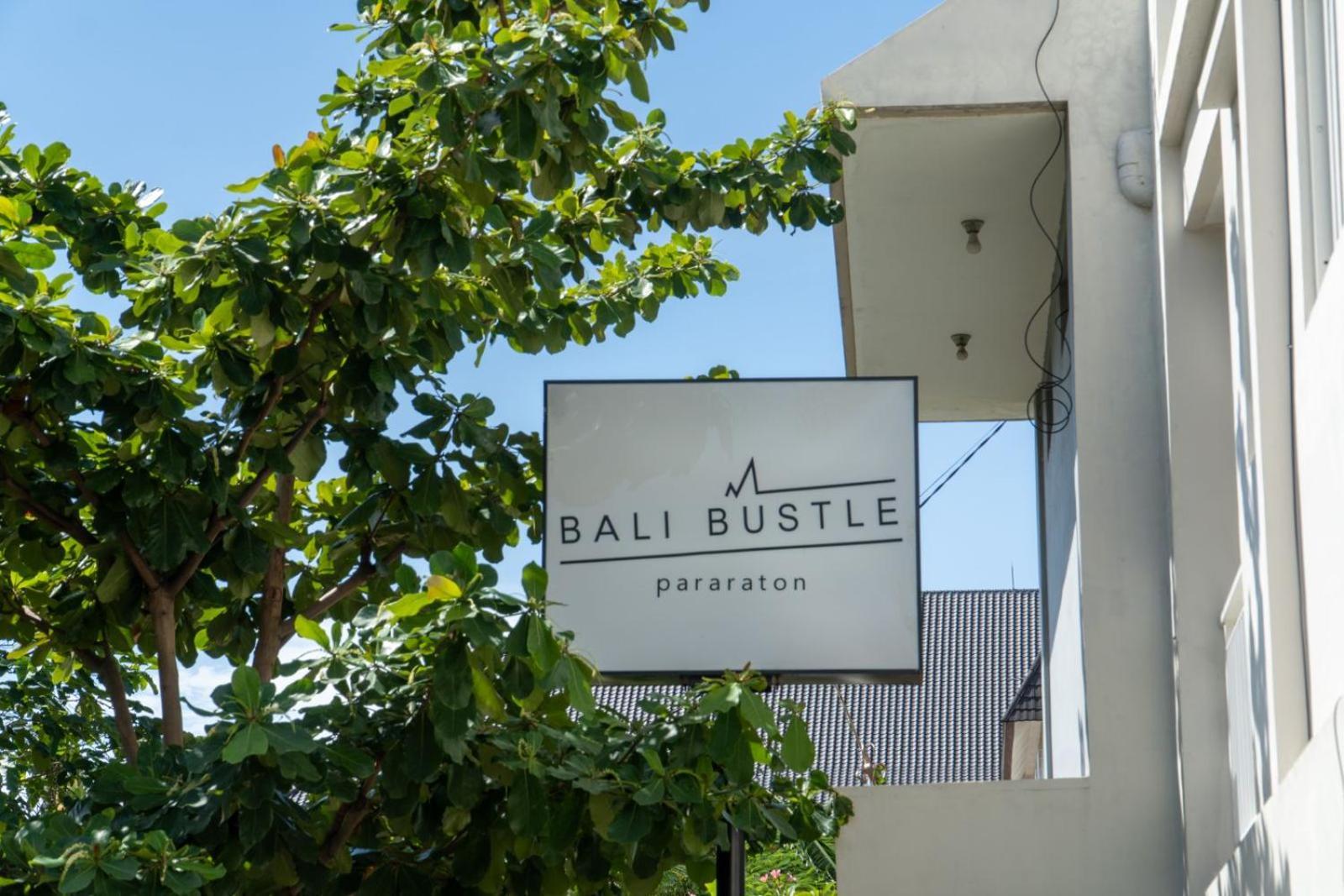 Bali Bustle Pararaton Coliving And Coworking Space Legian Eksteriør bilde